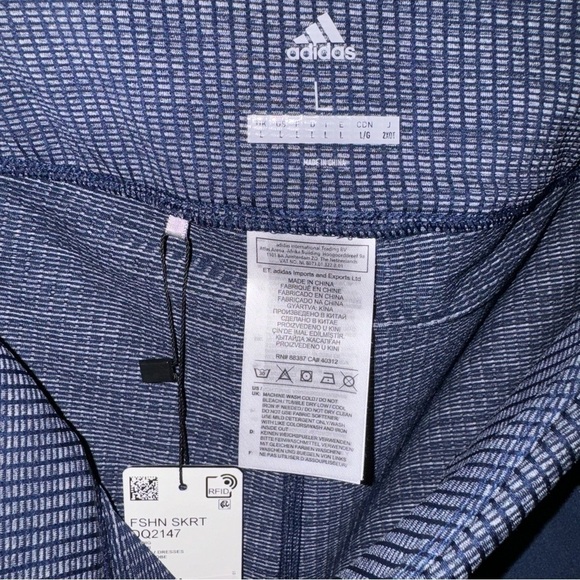 New with Tags Adidas Women’s Navy Blue Fashion Tennis Skort Size Large - Picture 5 of 7